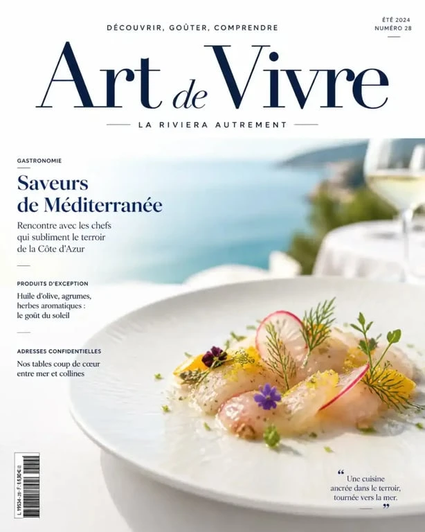 Plat gastronomique dans un restaurant étoilé Michelin sur la Côte d'Azur